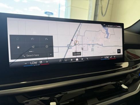 Used 2025 BMW X5 M60i w/ Executive Package image 34