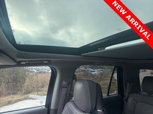 Used 2018 Lincoln Navigator Reserve w/ Technology Package image 16