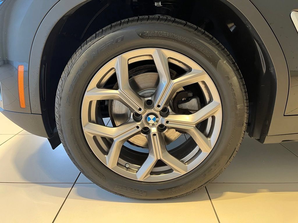 Used 2022 BMW X3 xDrive30i w/ Convenience Package w/ZPA AWD/4WD image 17