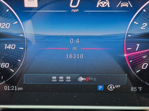 Certified 2025 Mercedes-Benz GLC 300 4MATIC image 22