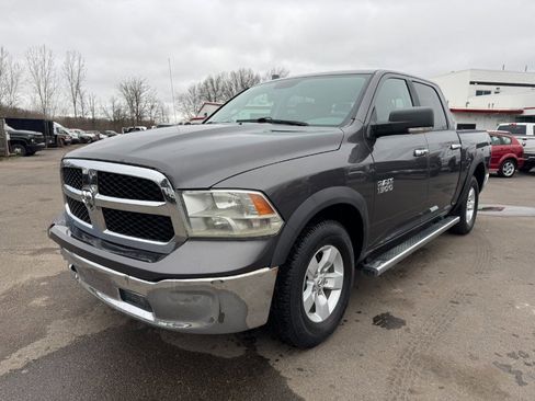 Used 2017 RAM 1500 Classic SLT image 1