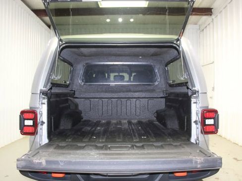 Used 2021 Jeep Gladiator Mojave image 7