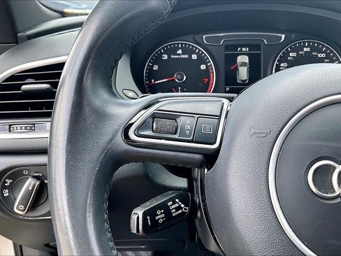 Used 2018 Audi Q3 2.0T Premium Plus w/ Premium Plus Package AWD/4WD image 22
