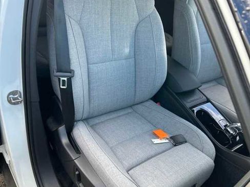 Used 2023 Volvo XC40 Recharge Ultimate image 7