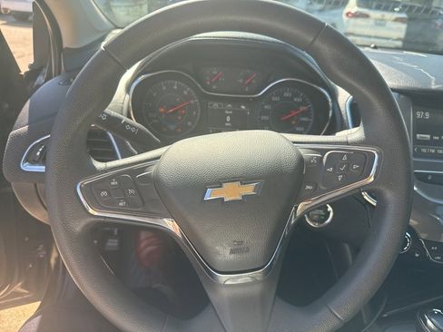 Used 2017 Chevrolet Cruze LT w/ Convenience Package image 42