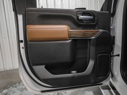 Used 2022 Chevrolet Silverado 3500 High Country image 47