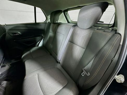 Used 2019 Chevrolet Trax LT image 23