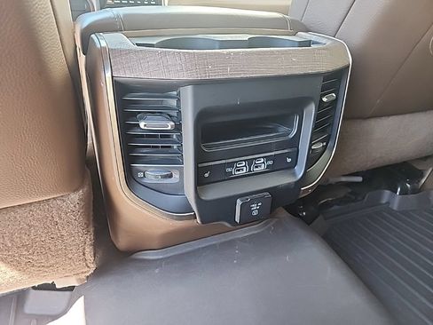 Used 2022 RAM 3500 Limited AWD/4WD image 27