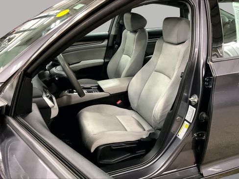 Used 2018 Honda Accord LX image 8