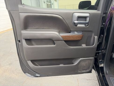 Used 2017 GMC Sierra 1500 Denali w/ Denali Ultimate Package image 12