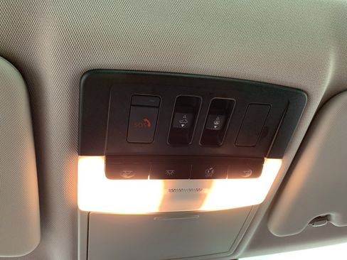 Used 2024 Mitsubishi Outlander SE image 28