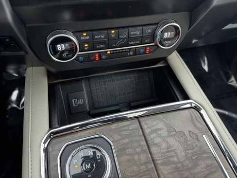 Used 2020 Ford Expedition Platinum image 20