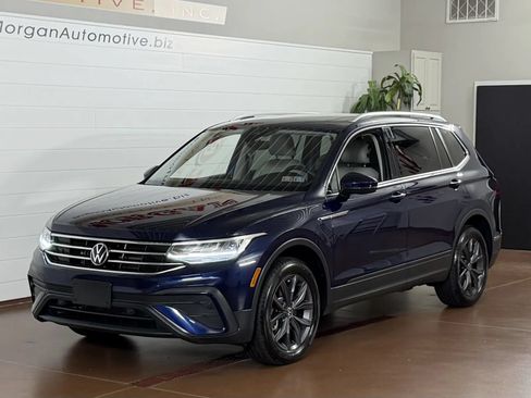 Used 2023 Volkswagen Tiguan SE w/ Panoramic Sunroof Package AWD/4WD image 7