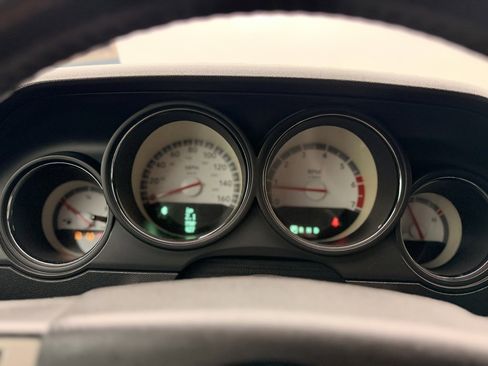 Used 2010 Dodge Challenger R/T image 14