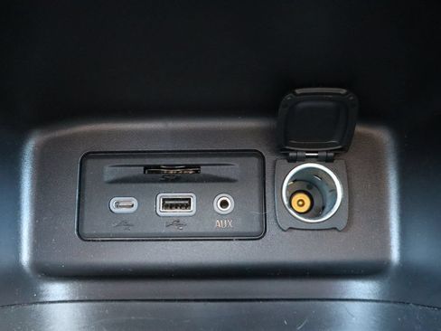 Used 2024 Chevrolet Equinox RS w/ RS Leather Package FWD image 12