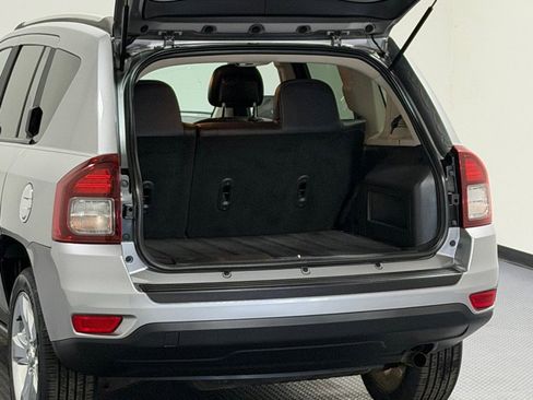 Used 2014 Jeep Compass Latitude w/ Mopar Chrome Accents Group image 12