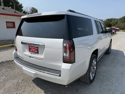 Used 2016 GMC Yukon XL Denali w/ Open Road Package AWD/4WD image 3