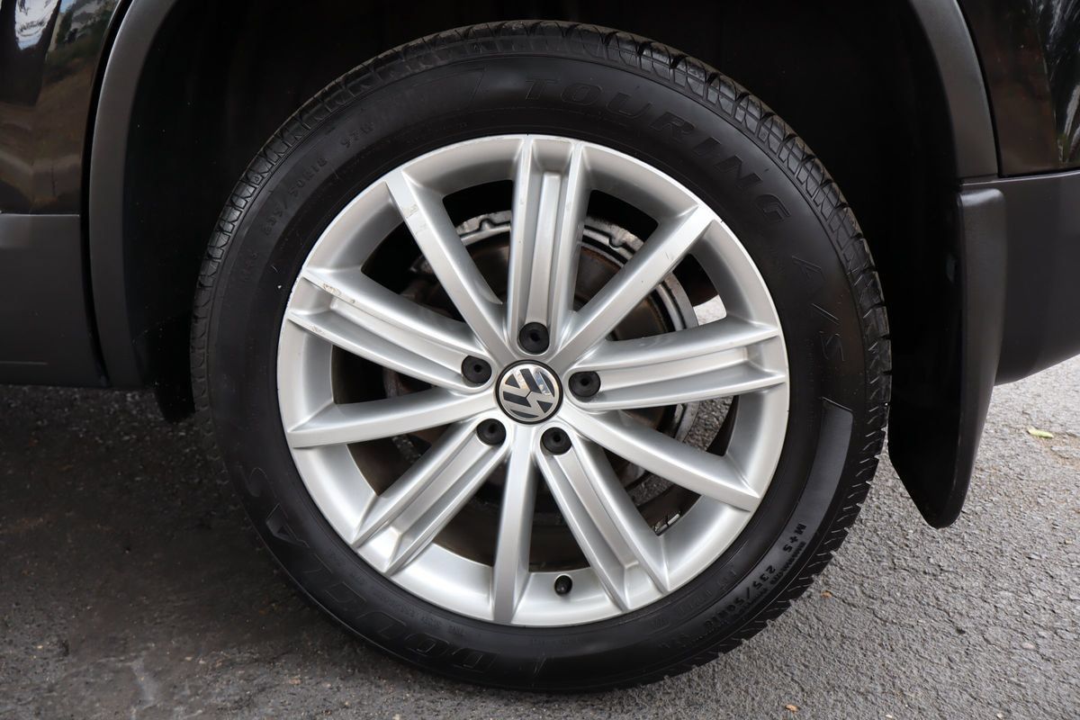 Used 2015 Volkswagen Tiguan SE AWD/4WD image 43