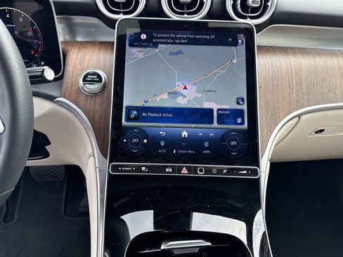 Used 2025 Mercedes-Benz GLC 300 GLC 300 image 24