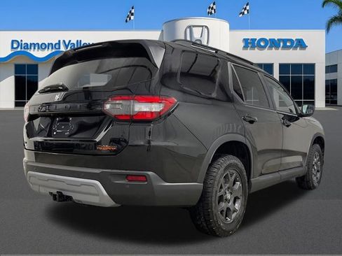 New 2025 Honda Pilot TrailSport image 3