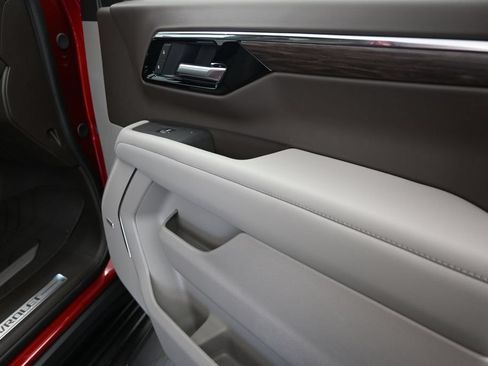 New 2026 Chevrolet Suburban LT w/ Comfort Package RWD image 23