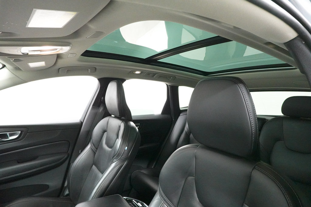 Used 2023 Volvo XC60 B5 Ultimate w/ Climate Package AWD/4WD image 23