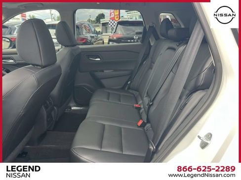 Used 2023 Nissan Rogue SL AWD/4WD image 14