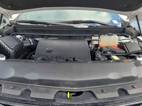 Used 2024 Buick Enclave Essence image 27