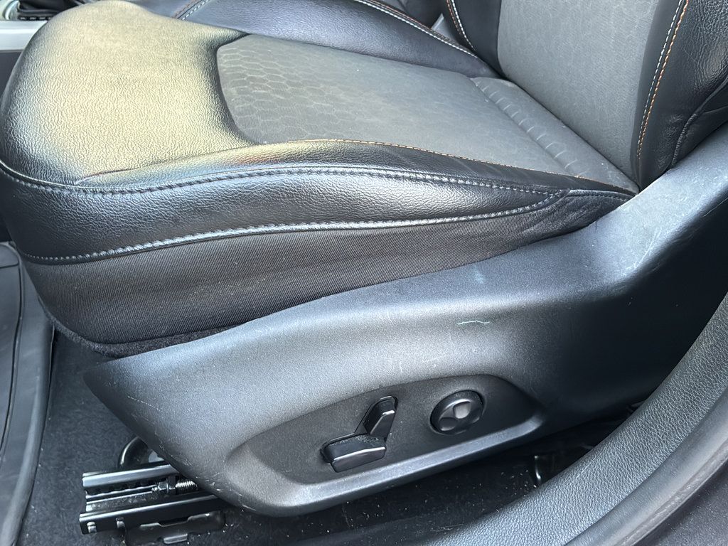 Used 2018 Jeep Compass Latitude w/ Popular Equipment Group FWD image 23