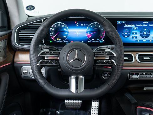 New 2026 Mercedes-Benz GLS 450 4MATIC image 17