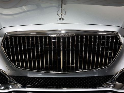Used 2024 Mercedes-Benz Maybach S 580 4MATIC image 11