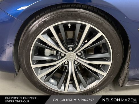 Used 2017 INFINITI Q60 3.0t w/ Cargo Package RWD image 11