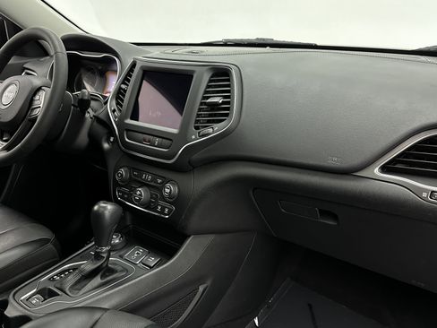 Used 2022 Jeep Cherokee Latitude Lux w/ Sun & Sound Group image 38