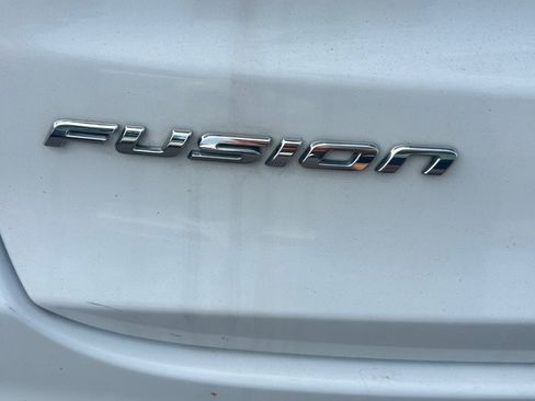 Used 2019 Ford Fusion S FWD image 19