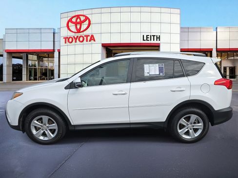 Used 2013 Toyota RAV4 XLE image 8