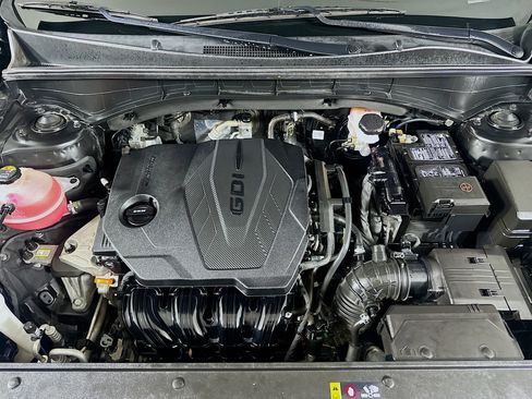 Used 2023 Kia Sorento LX image 31