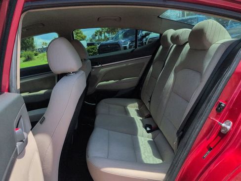 Used 2018 Hyundai Elantra SEL FWD image 13
