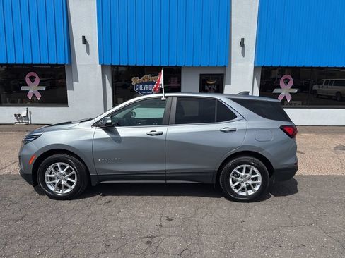 Used 2024 Chevrolet Equinox LT AWD/4WD image 16