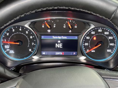 Used 2024 Chevrolet Equinox Premier image 12