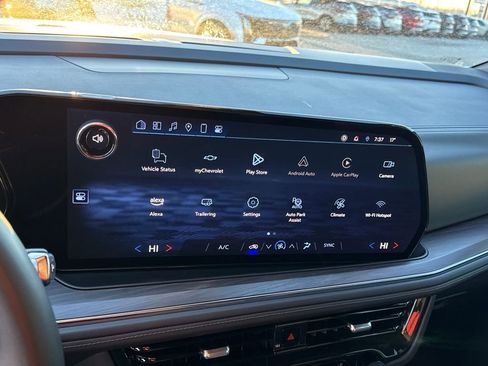 Used 2025 Chevrolet Suburban LS image 22