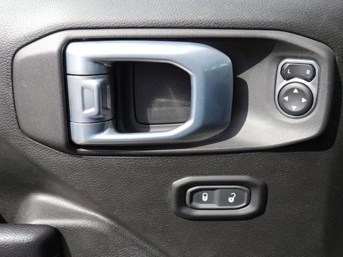 Used 2021 Jeep Gladiator Mojave image 17