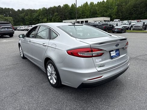 Used 2019 Ford Fusion Energi Titanium FWD image 5