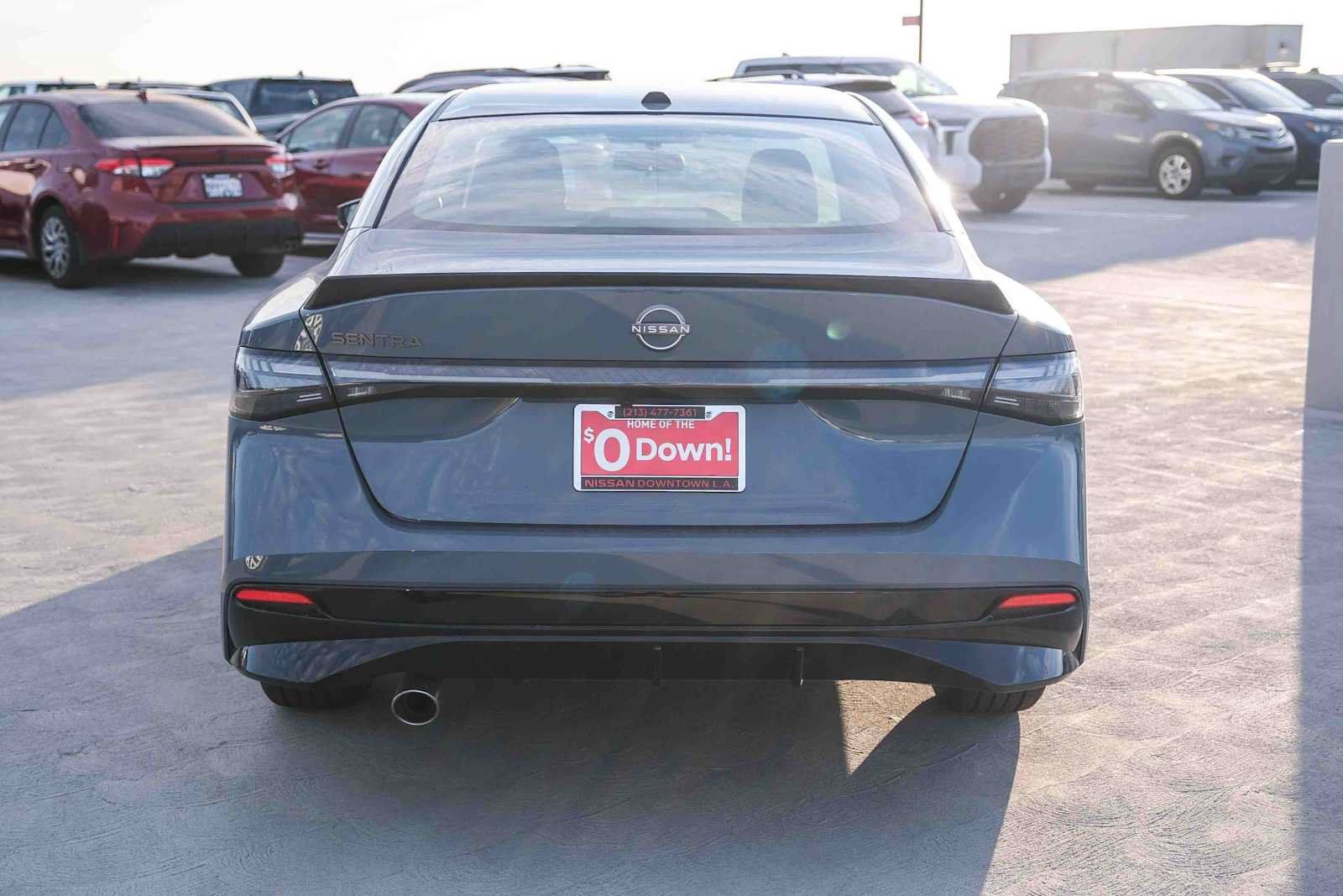 New 2027 Nissan Sentra SR w/ Floor Mat Package FWD image 5