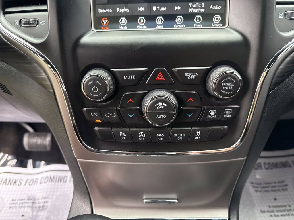 Used 2020 Jeep Grand Cherokee Laredo w/ Security & Convenience Group AWD/4WD image 23