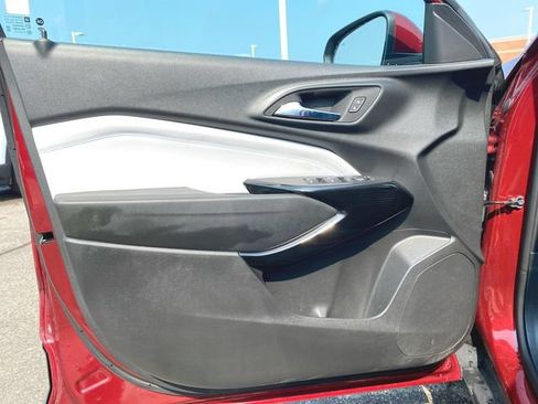 Used 2024 Chevrolet Trax LT w/ Driver Confidence Package FWD image 20
