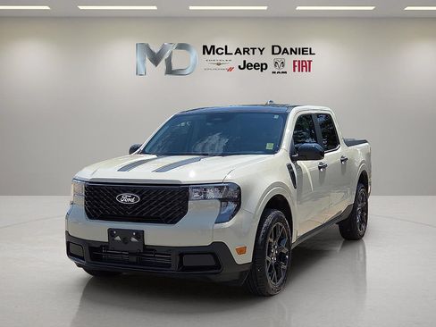 Used 2025 Ford Maverick XLT w/ Black Appearance Package AWD/4WD image 2