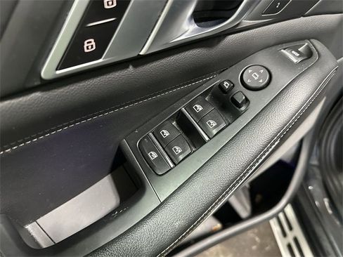 Used 2019 BMW X5 xDrive50i w/ Executive Package image 19