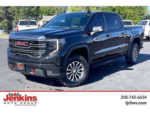 Used 2022 GMC Sierra 1500 AT4 w/ Technology Package AWD/4WD image 1