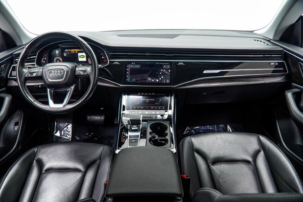 Used 2023 Audi Q8 Premium Plus AWD/4WD image 5