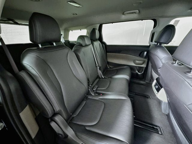 Certified 2026 Kia Carnival EX FWD image 28